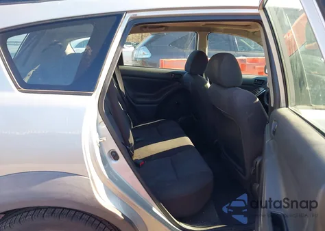 2003 Pontiac Vibe из США, поврежденный, VIN 2Y2SL62843Z402495